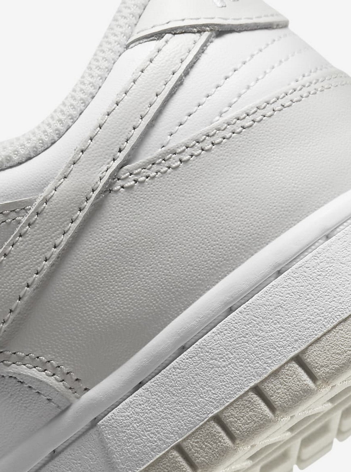 NIKE DUNK LOW PHOTON DUST