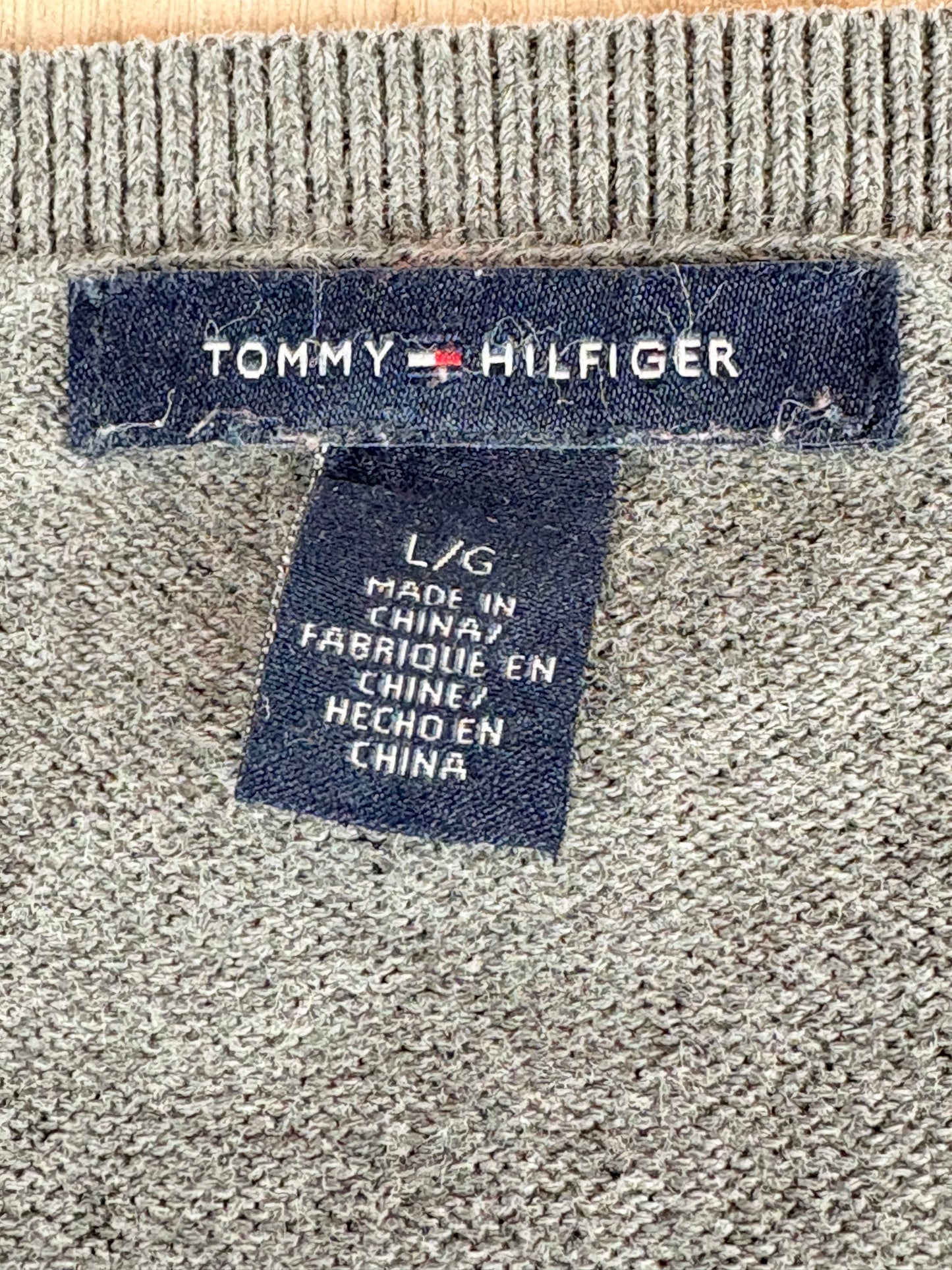 MAGLIONE TOMMY HILFIGER GRIGIO CON RICAMO FLOREALE
