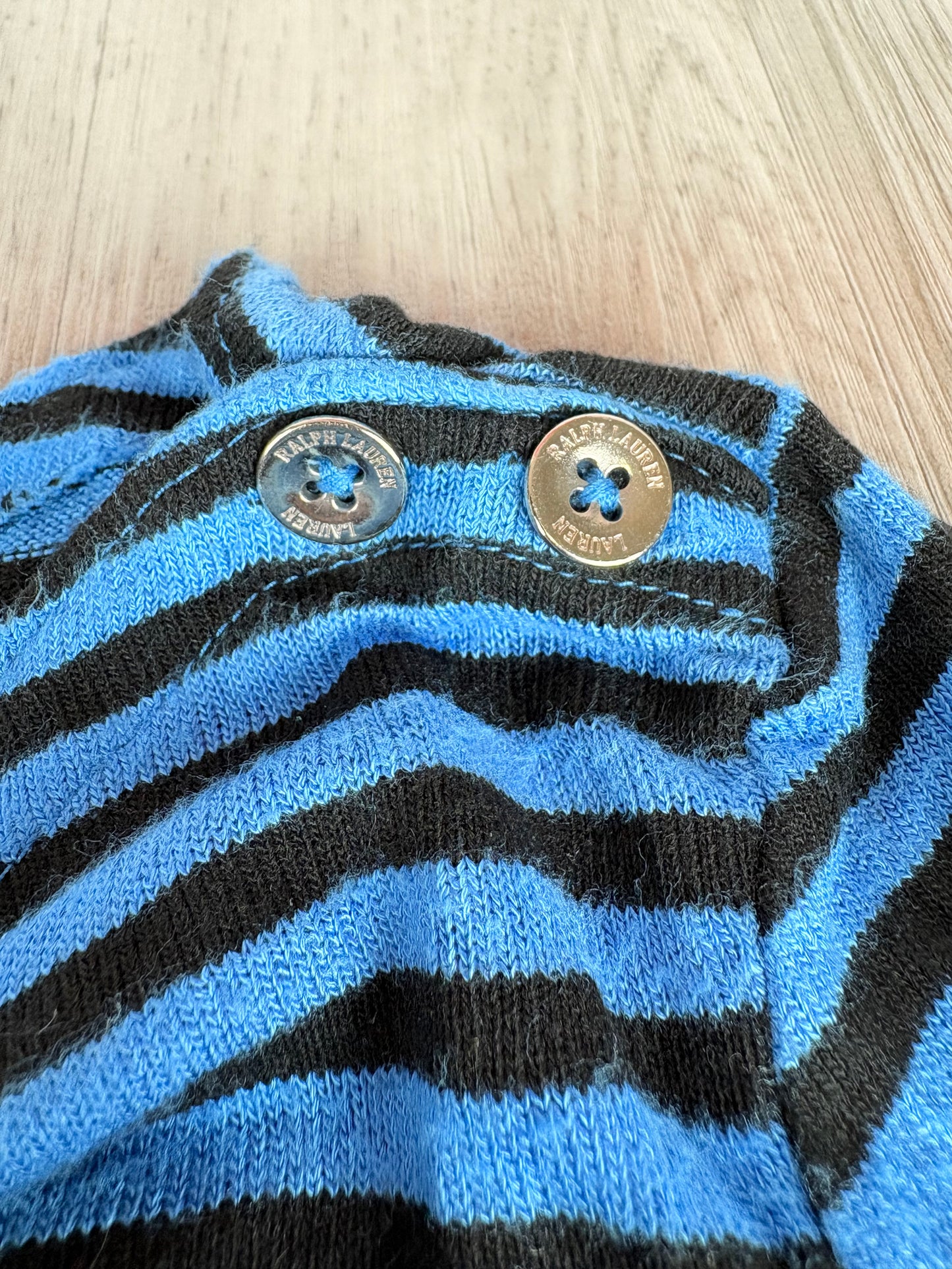 MAGLIONE LAUREN RALPH LAUREN A RIGHE BLU E NERE CON BOTTONI SULLE SPALLE