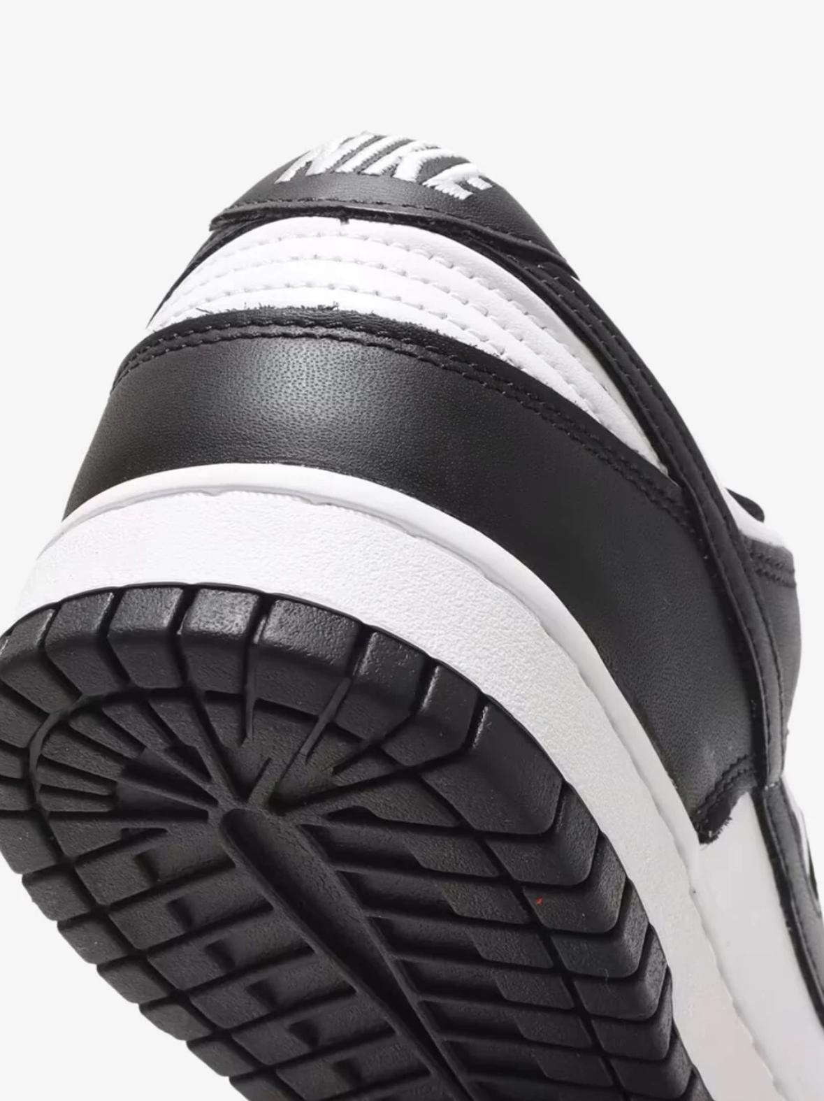 NIKE DUNK LOW RETRO WHITE BLACK PANDA