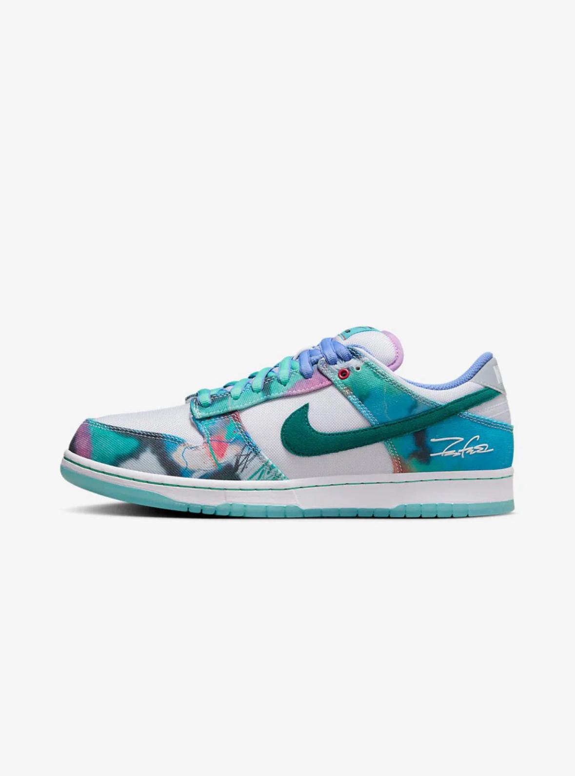 NIKE SB DUNK LOW FUTURA LABORATORIES BLEACHES AQUA