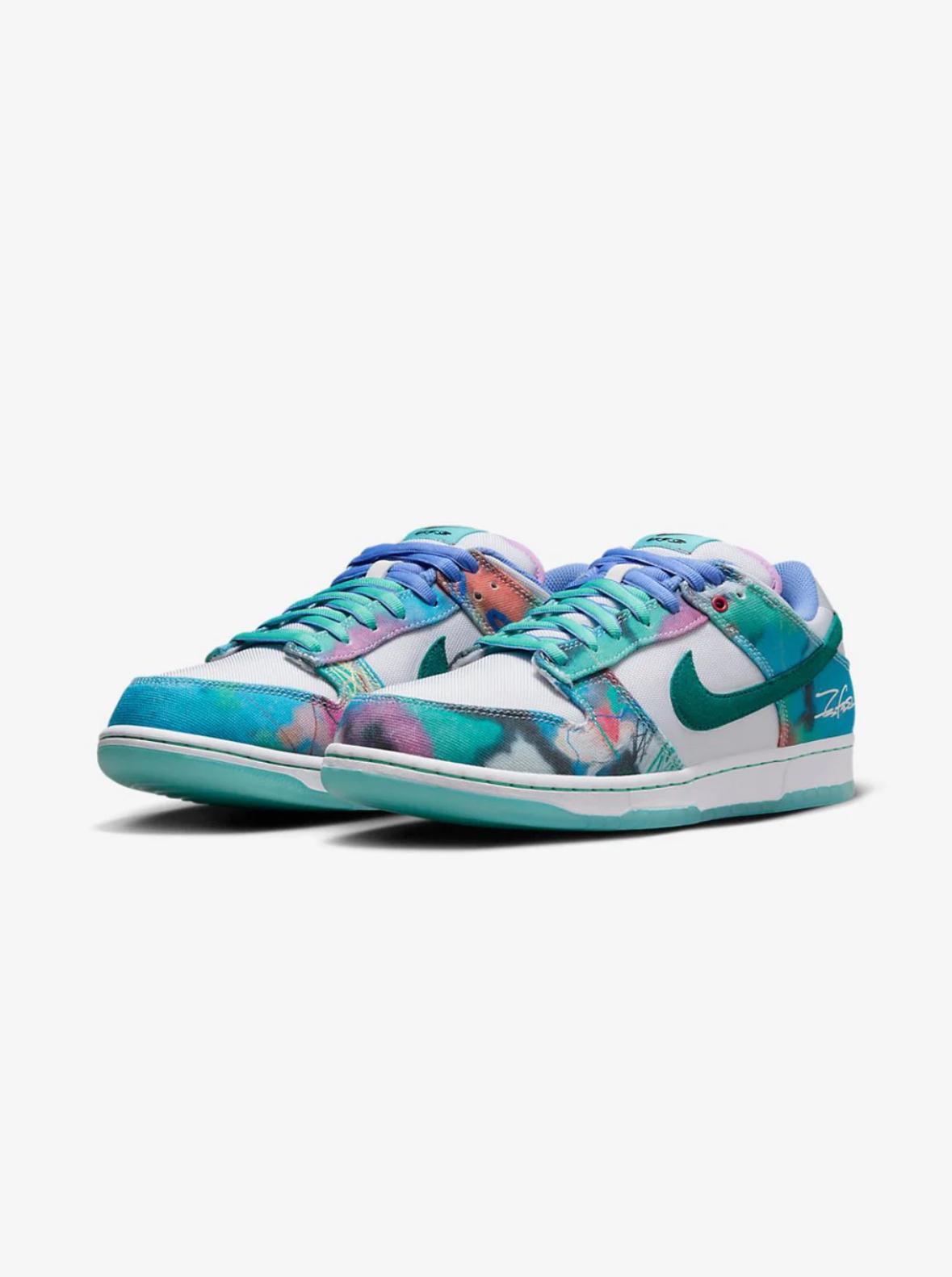 NIKE SB DUNK LOW FUTURA LABORATORIES BLEACHES AQUA