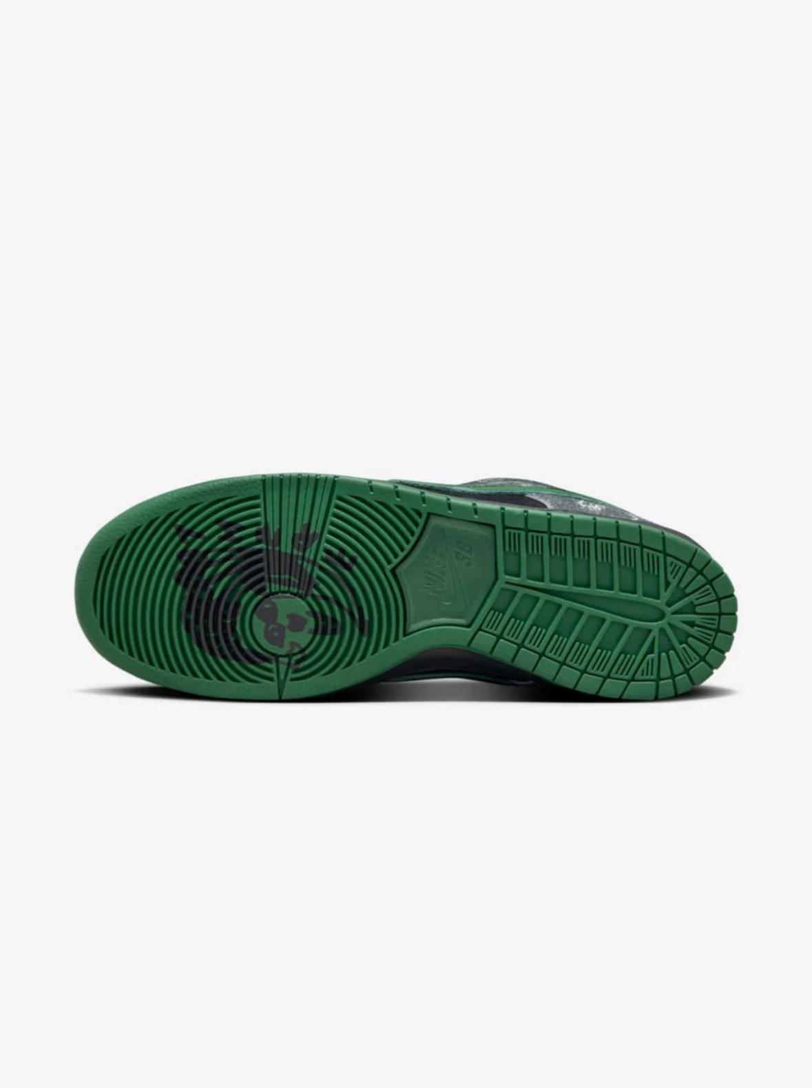 NIKE SB DUNK LOW PRO THERE SKATEBOARDS