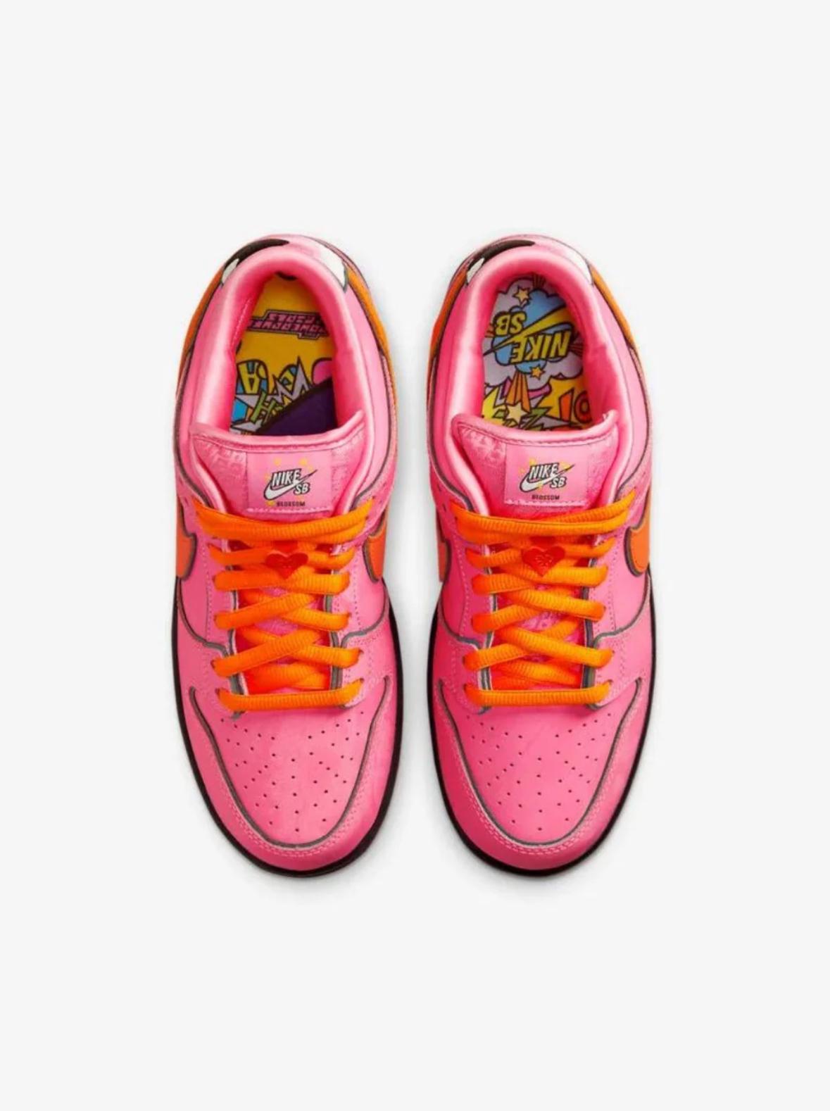 NIKE SB DUNK LOW THE POWERPUFF GIRLS BLOSSOM