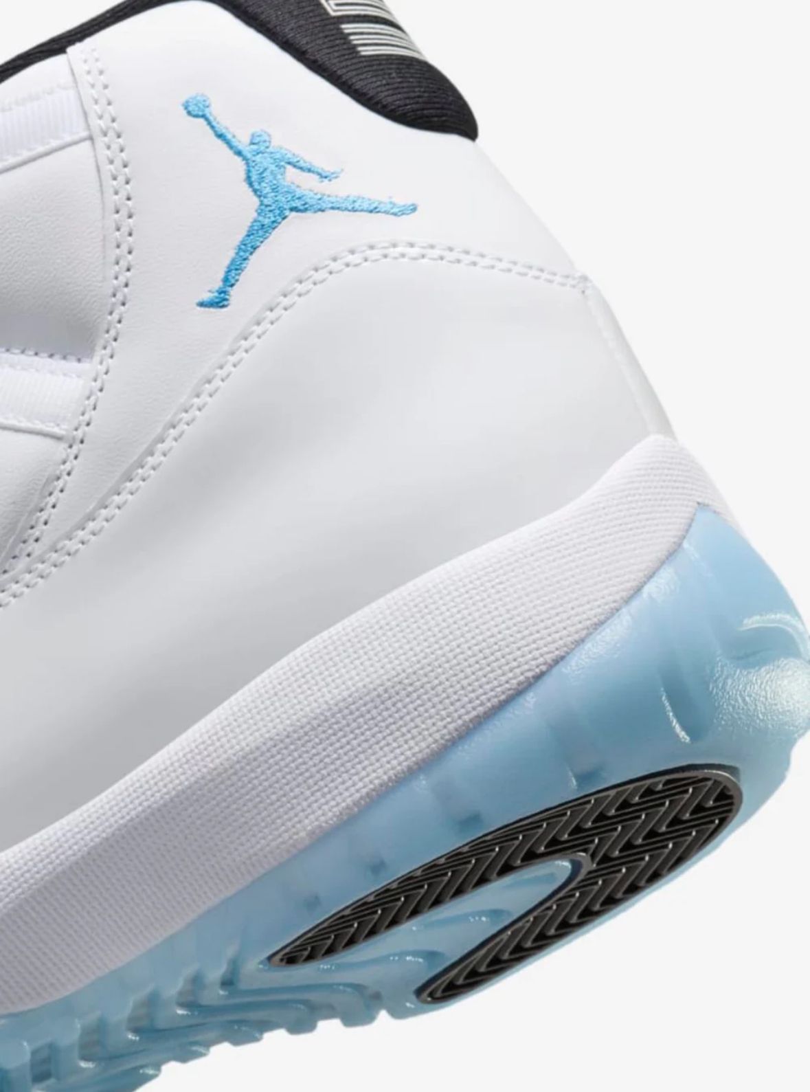 AIR JORDAN 11 RETRO LEGEND BLUE (2024)