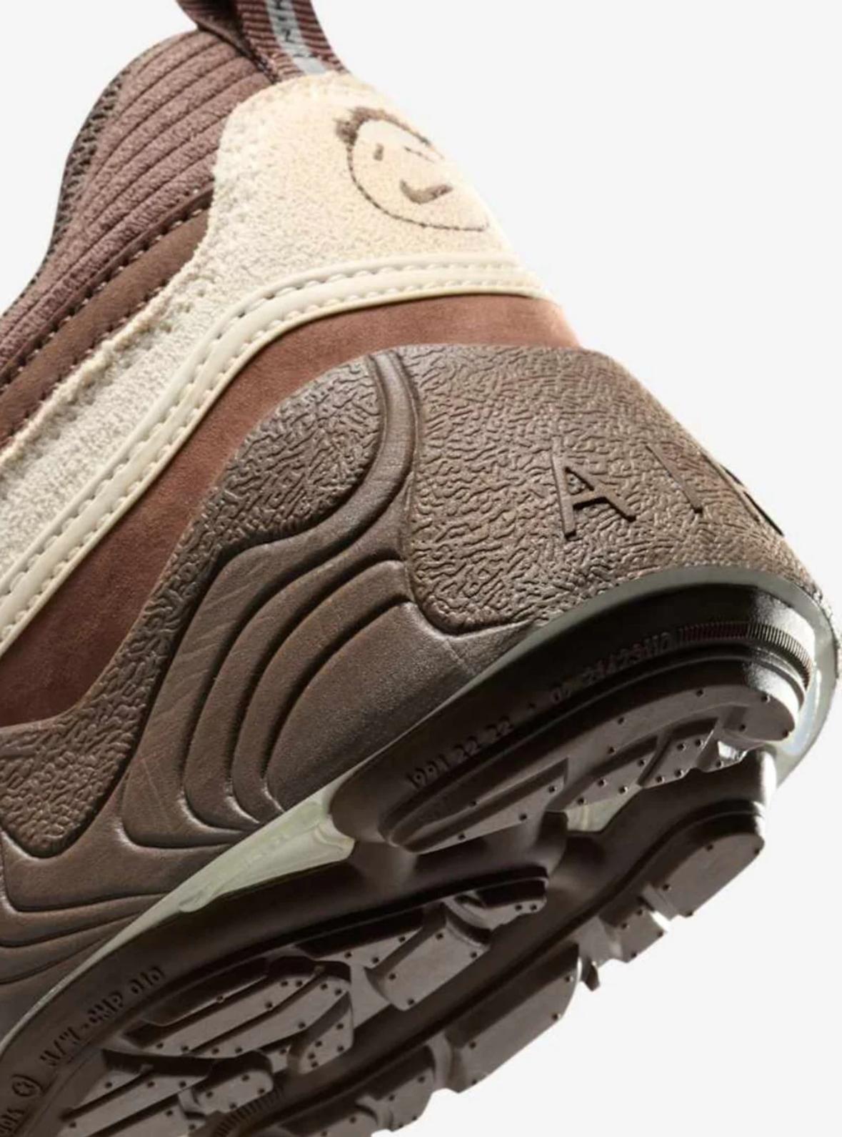 NIKE ZOOM FIELD JAXX TRAVIS SCOTT LECHE BLUE