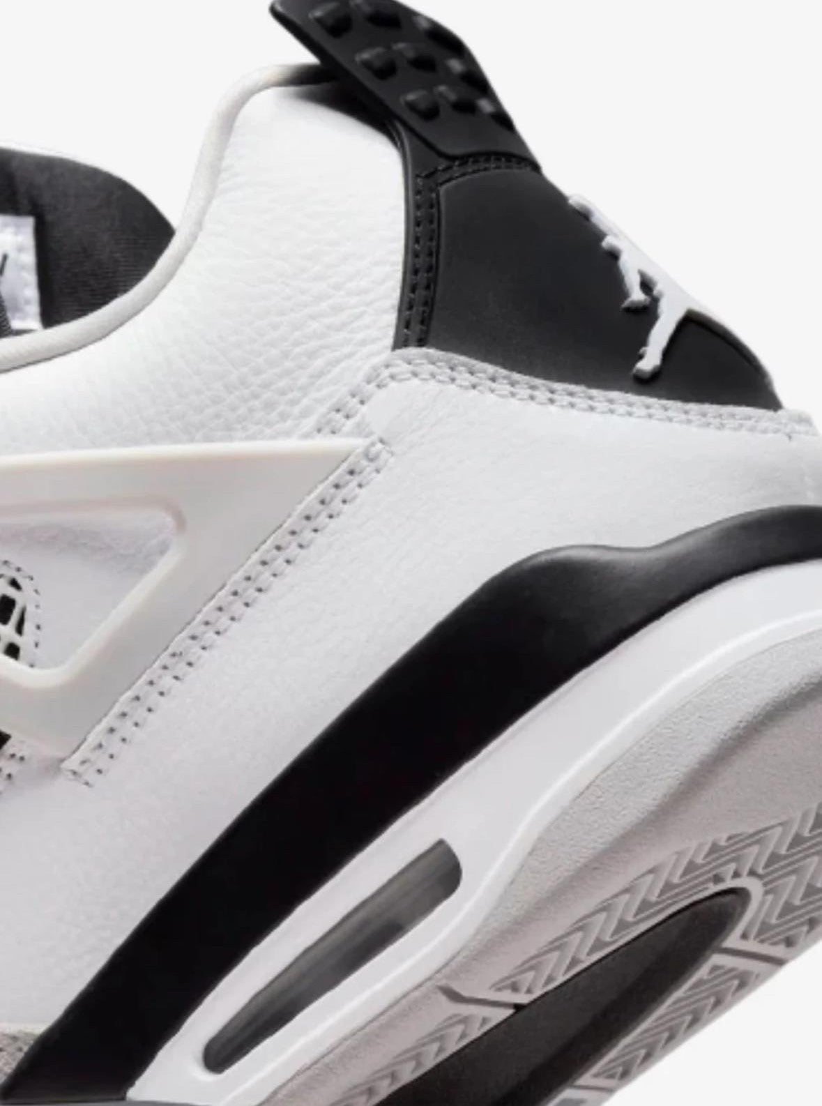 AIR JORDAN 4 MILITARY BLACK