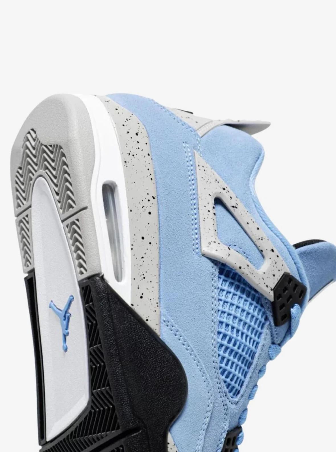AIR JORDAN 4 RETRO UNIVERSITY BLUE