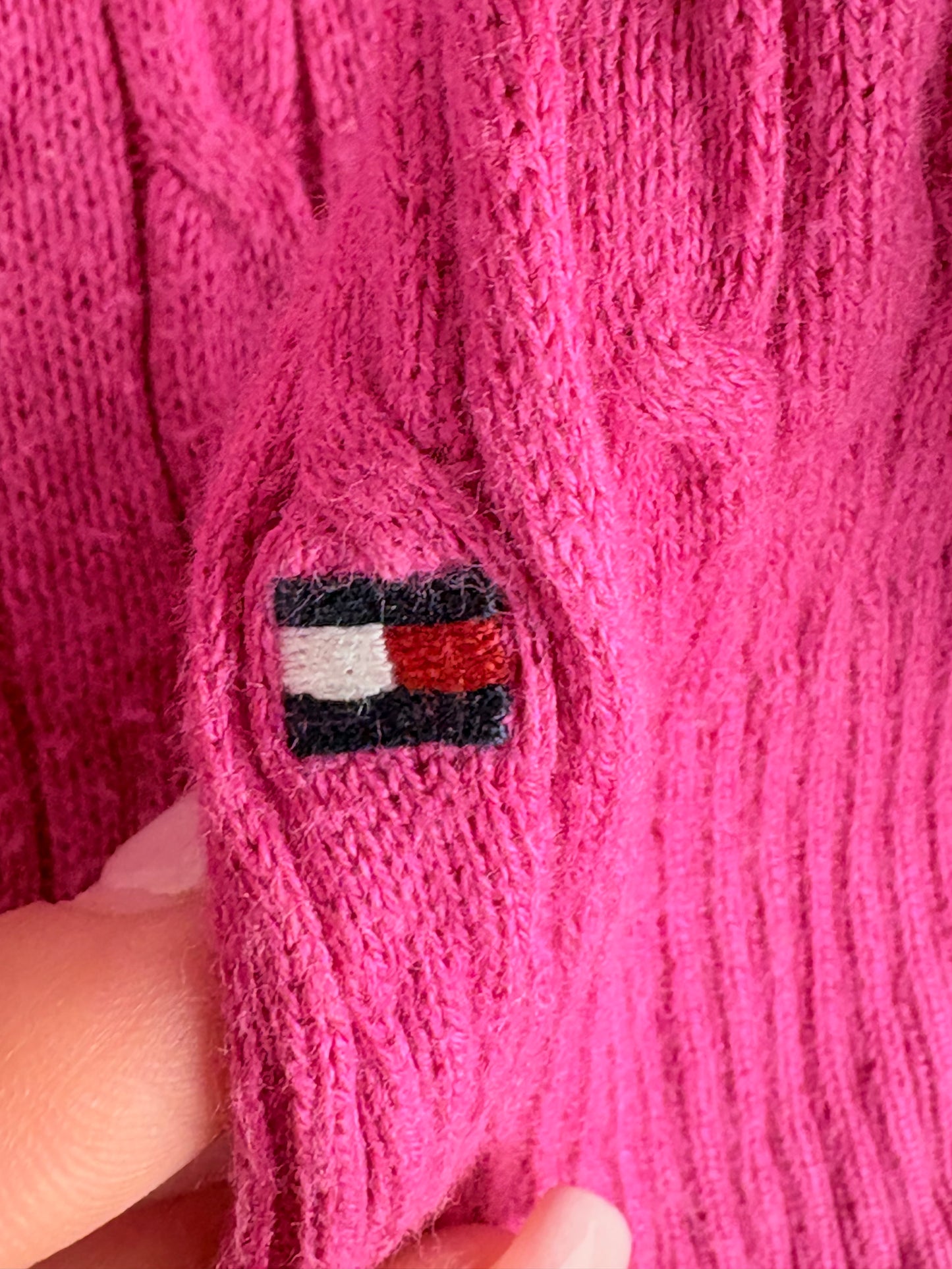 MAGLIONE TOMMY HILFIGER ROSA A TRECCE CON SCOLLO A V