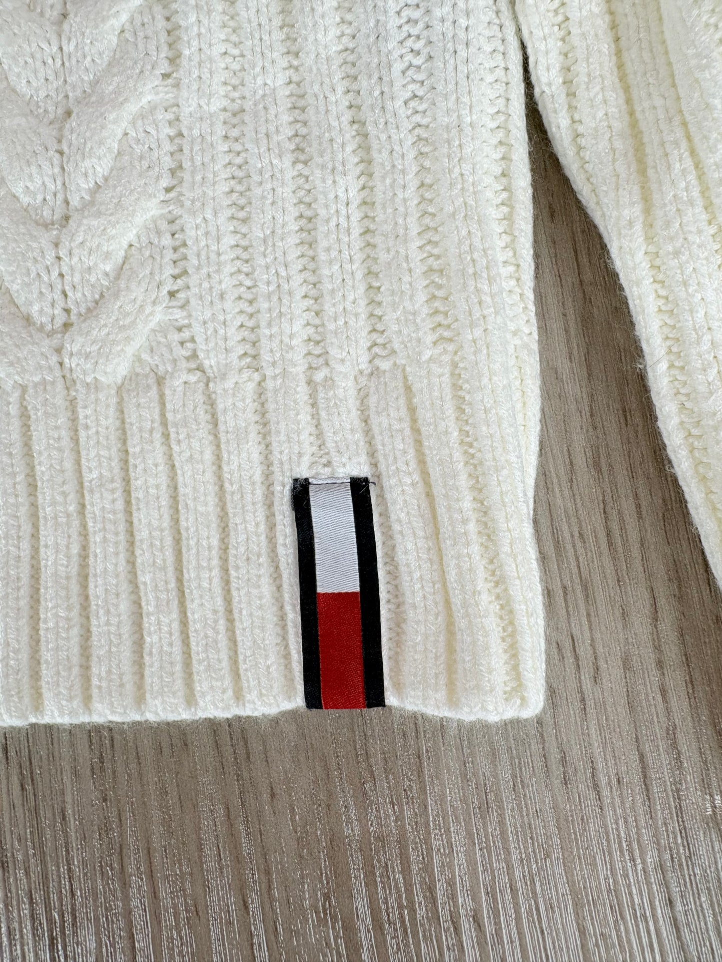MAGLIONE TOMMY HILFIGER PANNA CROPPED A TRECCE