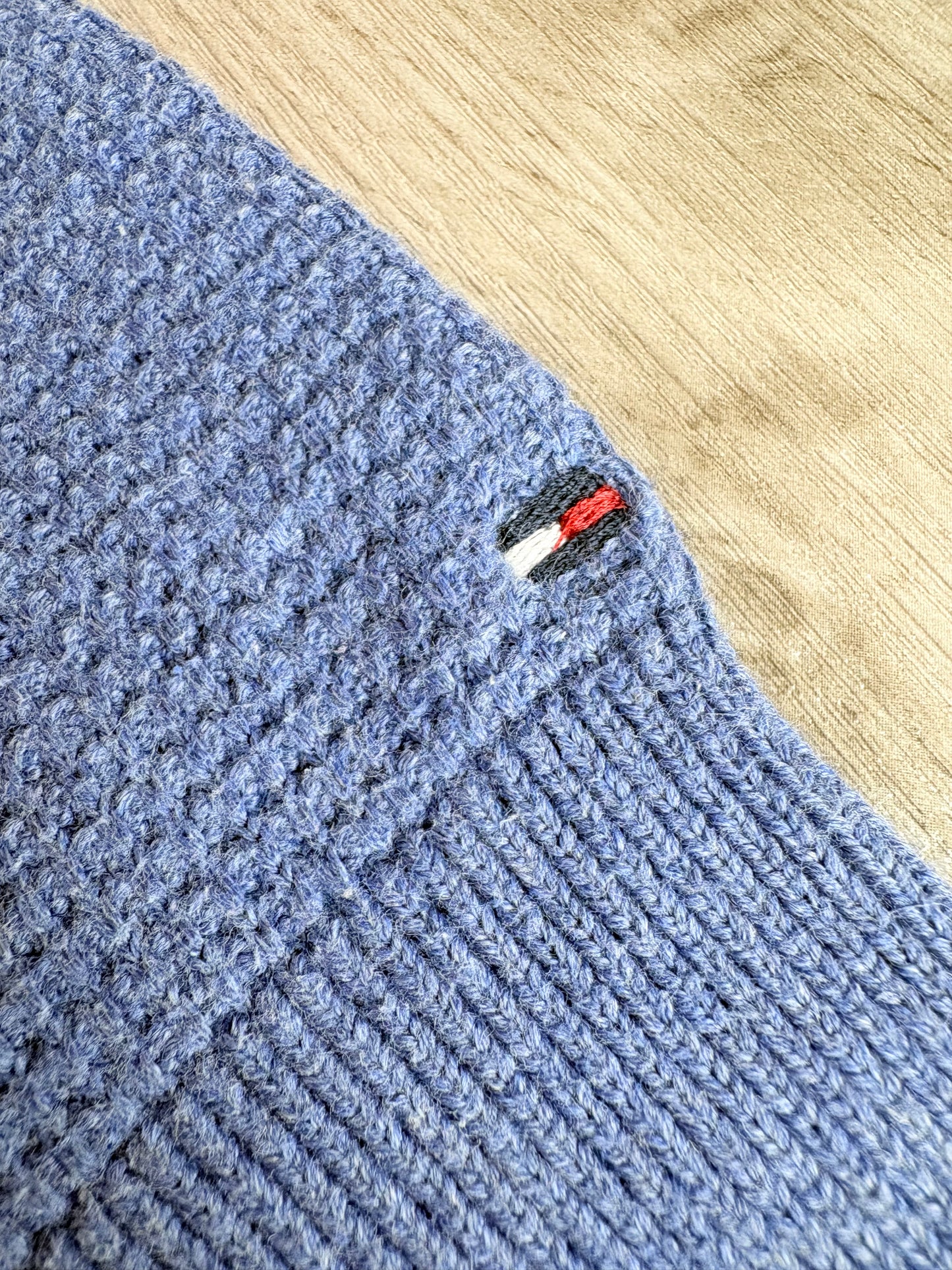 MAGLIONE TOMMY HILFIGER AZZURRO CON COLLO ALTO E LACCIO