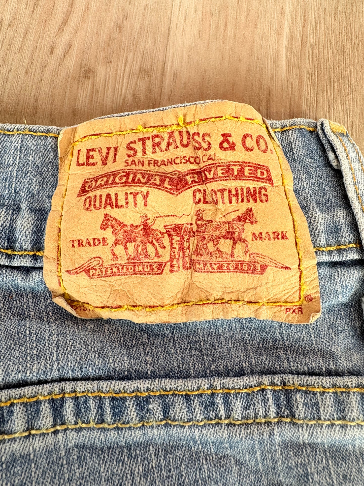LEVI'S CLASSIC CAPRI JEANS DENIM CHIARO