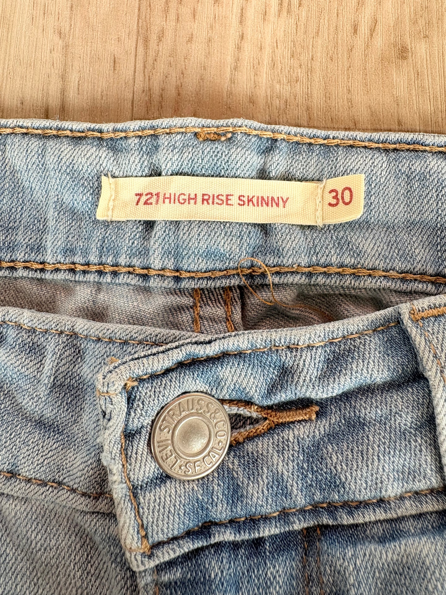 JEANS LEVI’S 721 HIGH RISE SKINNY DENIM CHIARO
