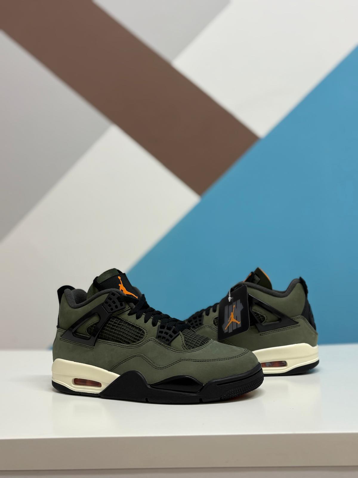 AIR JORDAN 4 RETRO OG SP UNDEFEATED (2025) (Offerta Lampo)
