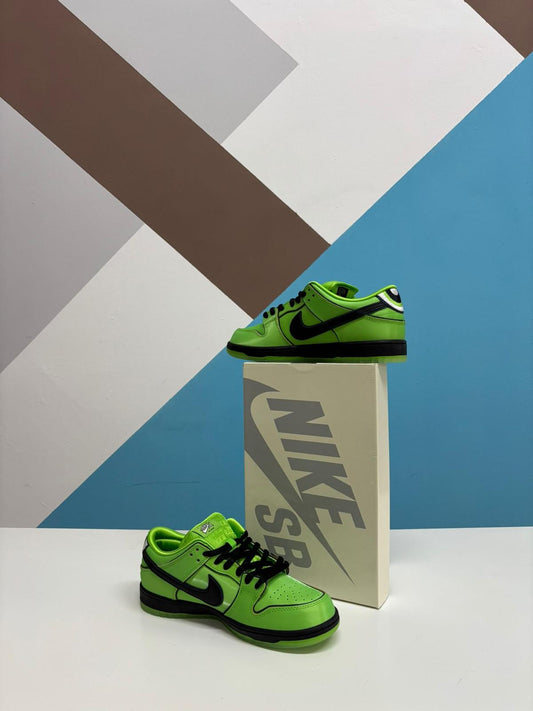NIKE SB DUNK LOW THE POWERPUFF GIRLS BUTTERCUP (Offerta Lampo)