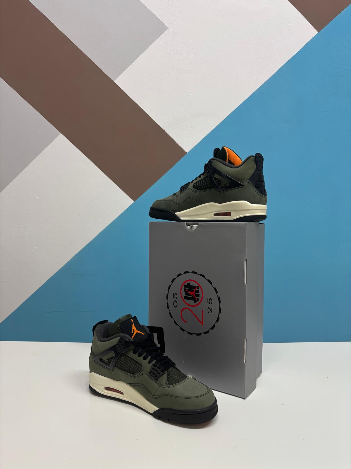 AIR JORDAN 4 RETRO OG SP UNDEFEATED (2025) (Offerta Lampo)